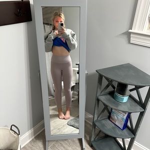 light pink lulu leggings